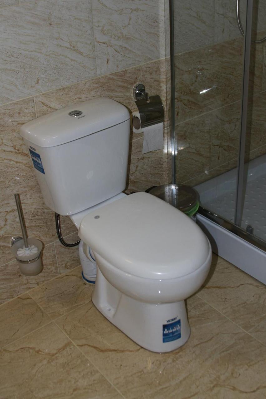 Park Hotel Kutaisi Luaran gambar