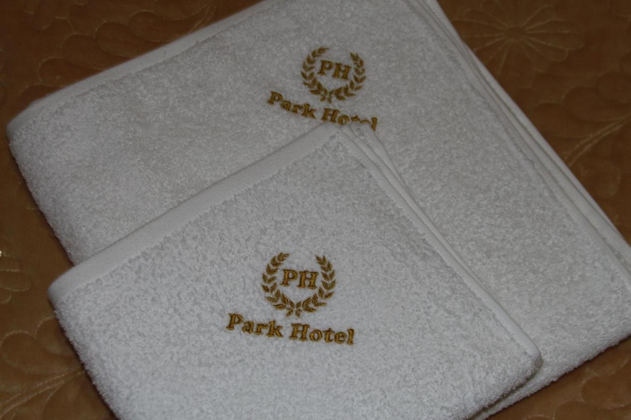 Park Hotel Kutaisi Luaran gambar