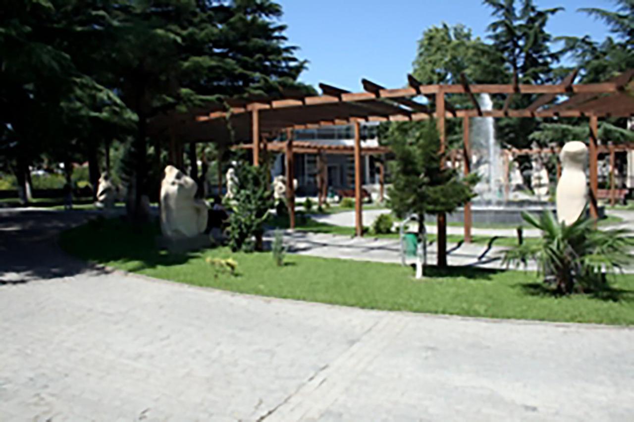 Park Hotel Kutaisi Luaran gambar