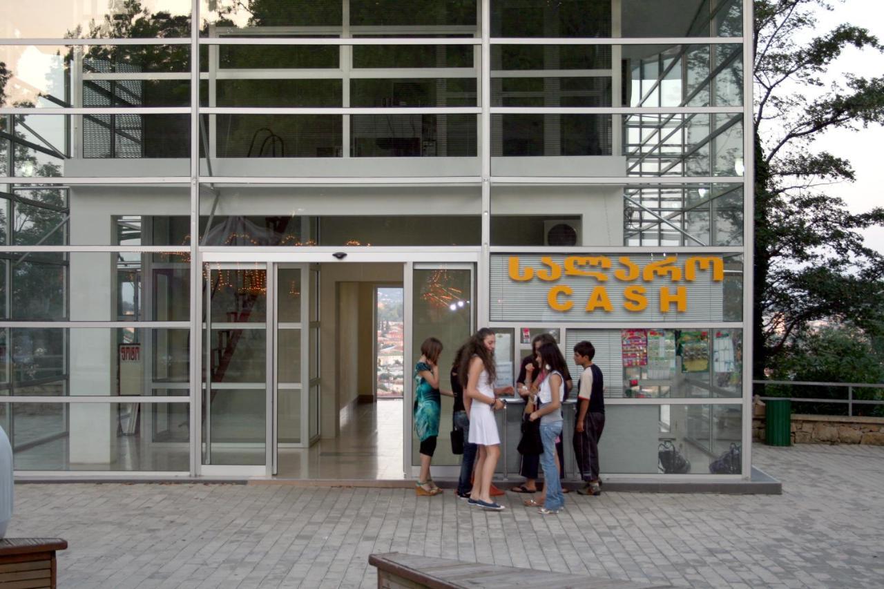 Park Hotel Kutaisi Luaran gambar