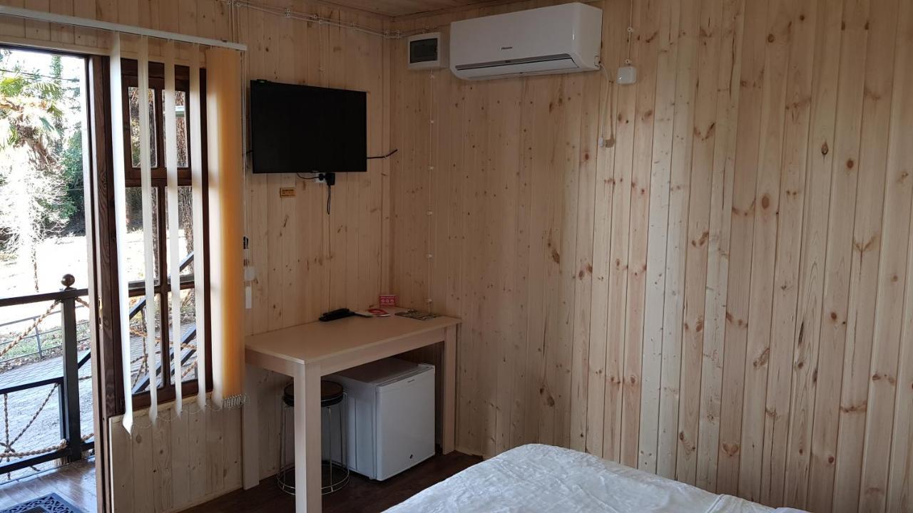 Park Hotel Kutaisi Luaran gambar